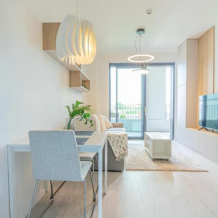 Апартаменти Stylish 1br & 1lr Cozy View Братислава