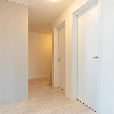 Stylish 1br & 1lr Cozy View Братислава