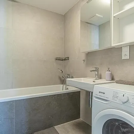 Апартаменти Stylish 1br & 1lr Cozy View *