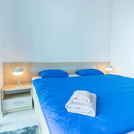 Stylish 1br & 1lr Cozy View Apartment Pressburg