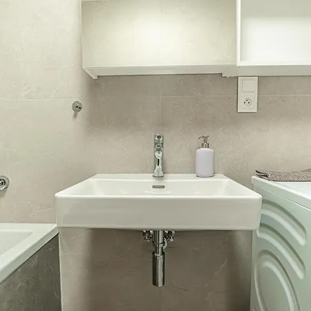 Apartament Stylish 1br&1lr Cozy View Bratysława