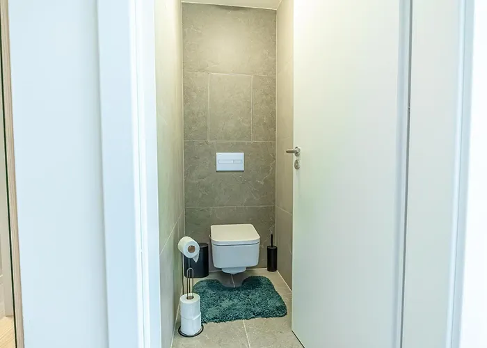 Stylish 1br & 1lr Cozy View